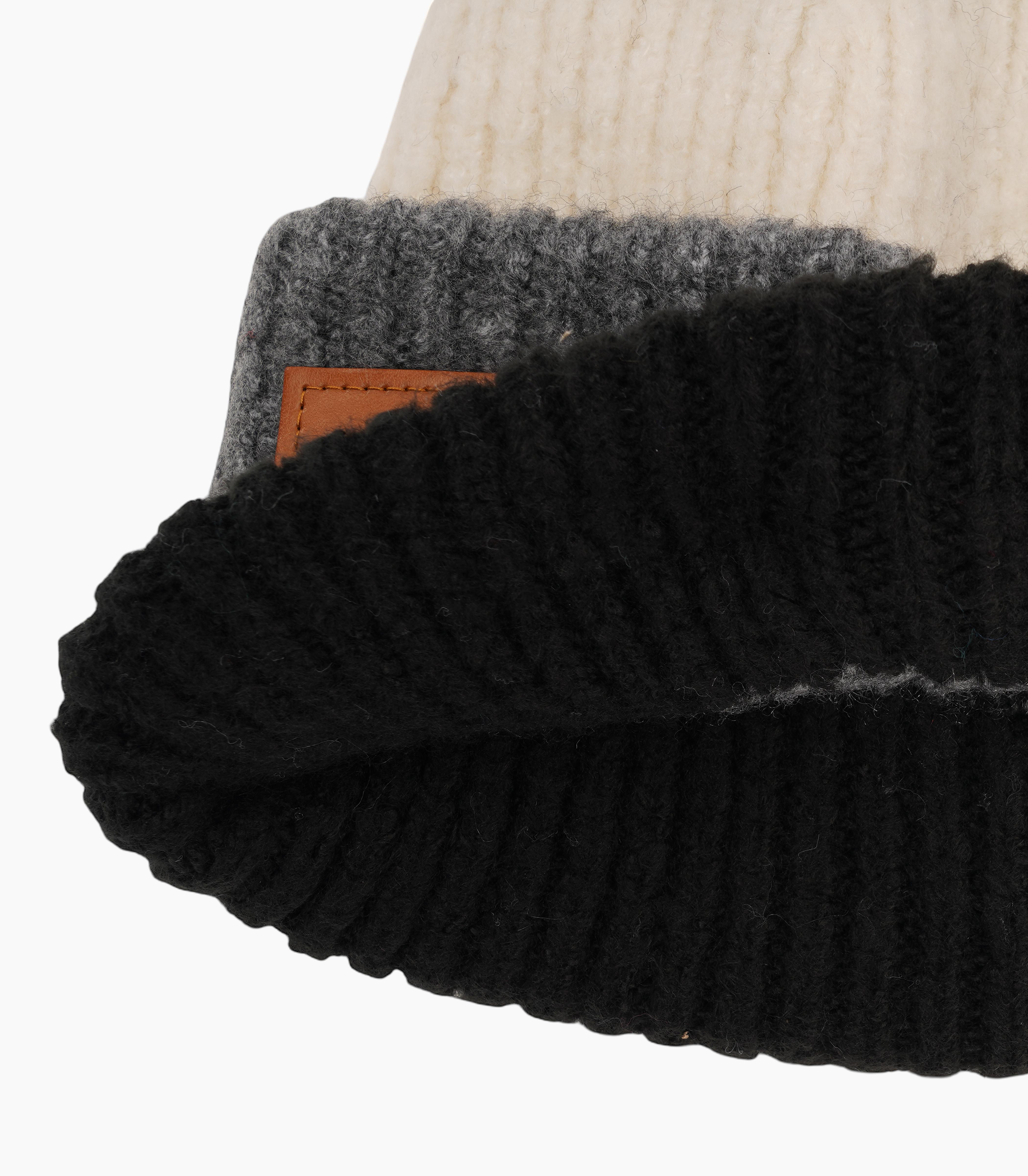 Köln Winter Hat with Pompon